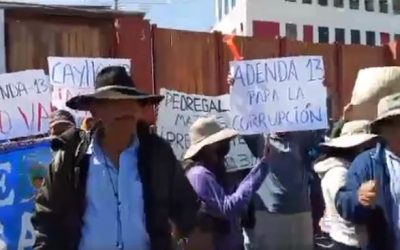 CAYLLOMA: PROTESTAN EN GOBIERNO REGIONAL Y ADVIERTEN TOMA DE VÍAS