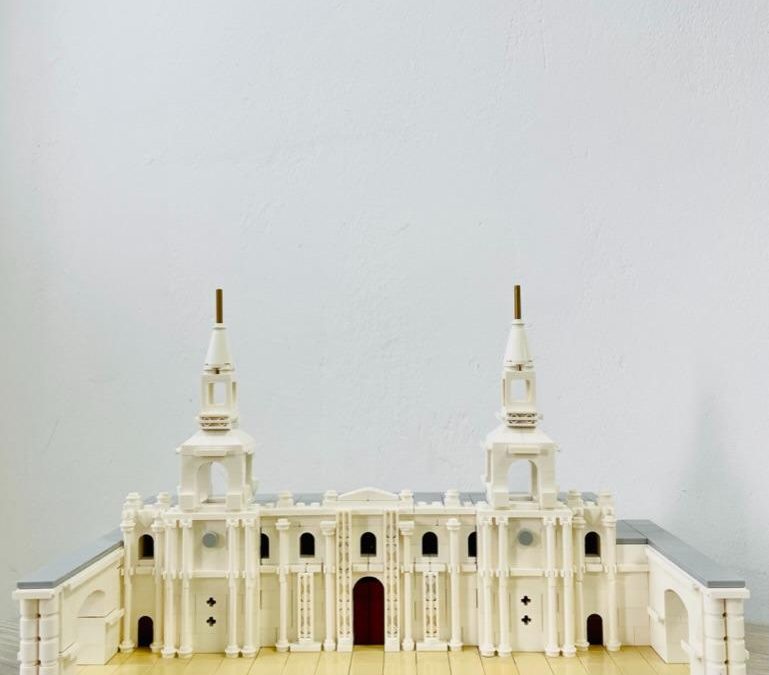 LEGO presenta majestuosa réplica de la Catedral de Arequipa e invita a fanáticos a innovador concurso