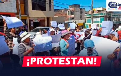 AREQUIPA: PADRES DEL COLEGIO AREQUIPA PROTESTAN PARA QUE INICIEN CONSTRUCCIÓN DEL PLANTEL DE SU INSTITUCIÓN