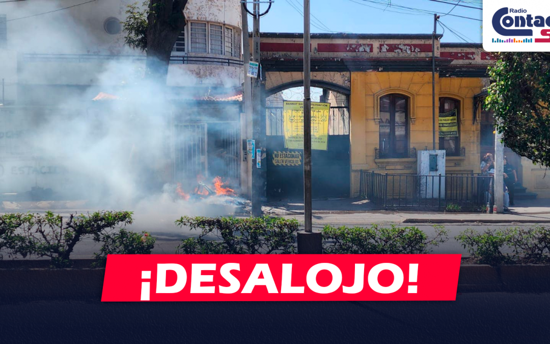 AREQUIPA: DESALOJO SE CONVIERTE EN INCENDIO EN LA AV. PARRA EN HORAS DE LA MAÑANA