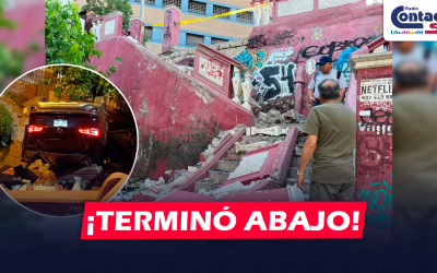 AREQUIPA: CAMIONETA NEGRA DERRIBA MURO Y TERMINA CAYENDO POR GRADAS EN HORAS DE LA MADRUGADA