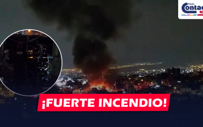 AREQUIPA: FUERTE INCENDIO EN TALLER DEJA 4 VEHÍCULOS INSERVIBLES Y UNA FAMILIA SIN DONDE DORMIR