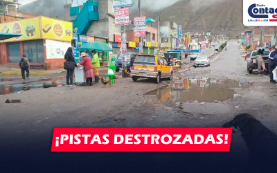 AREQUIPA: TRAS VARIAS HORAS DE LLUVIAS EN CERRO COLORADO EL SECTOR DE APIPA TERMINÓ CON LAS PISTAS DESTROZADAS