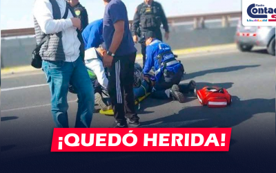 AREQUIPA: MOTOCICLISTA QUEDA GRAVEMENTE HERIDA LUEGO DE CHOCAR CONTRA UN CARRO EN EL PUENTE CHILINA