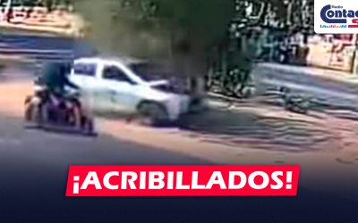NACIONAL: DOS SICARIOS A BORDO DE UNA MOTO LINEAL ACRIBILLAN A PAREJA AL INTERIOR DE UN VEHÍCULO EN COMAS