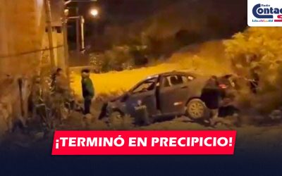 AREQUIPA: AUTO TERMINA EN UN PRECIPICIO EN EL SECTOR DE LA NUEVA ALBORADA EN PAUCARPATA