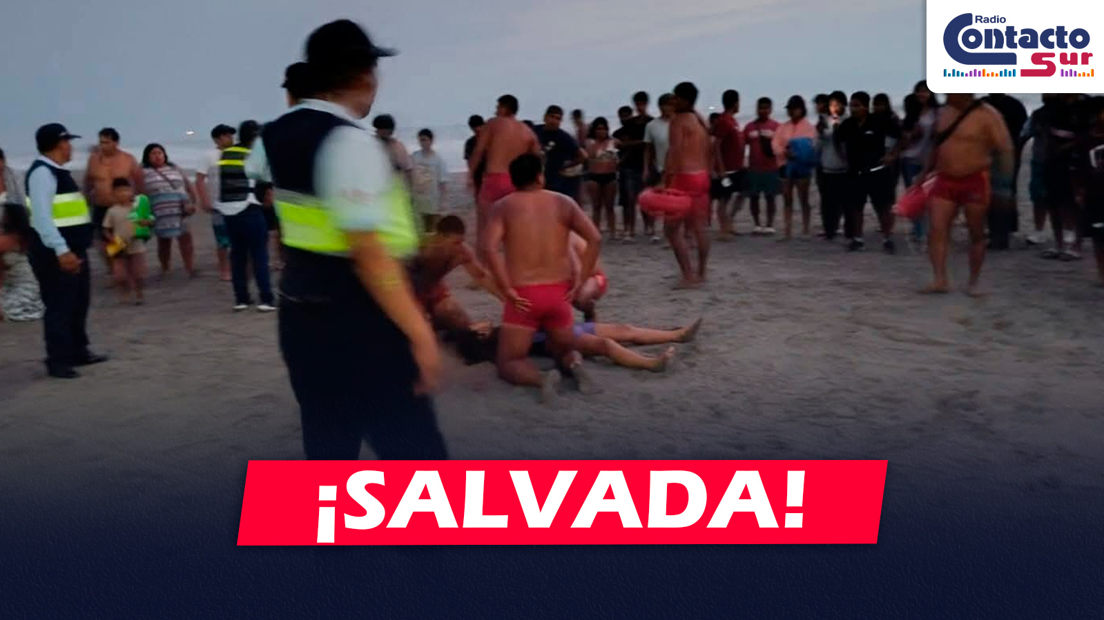 AREQUIPA: POLICÍA DE SALVATAJE RESCATA A NIÑA DE 10 AÑOS QUE ERA ARRASTRADA MAR ADENTRO DURANTE LA NOCHE EN MOLLENDO